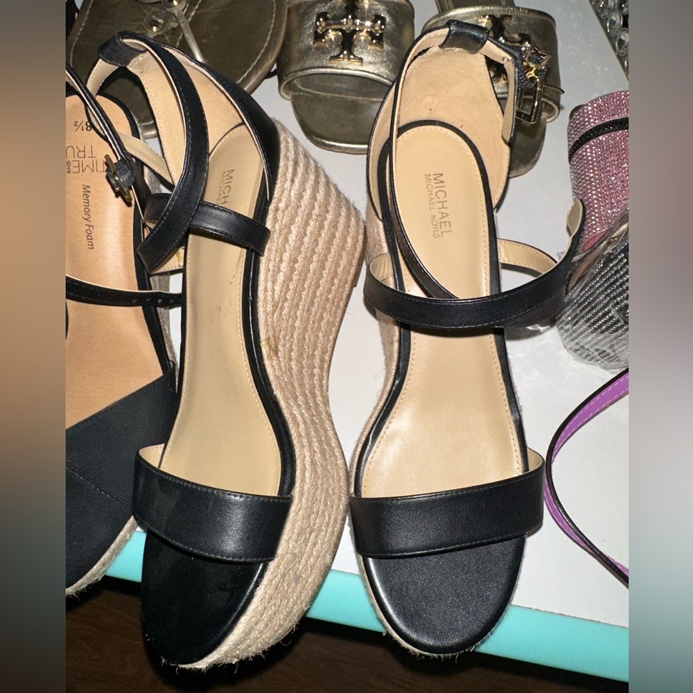 MK WEDGES used 2 times, no marks or scratches. New condition